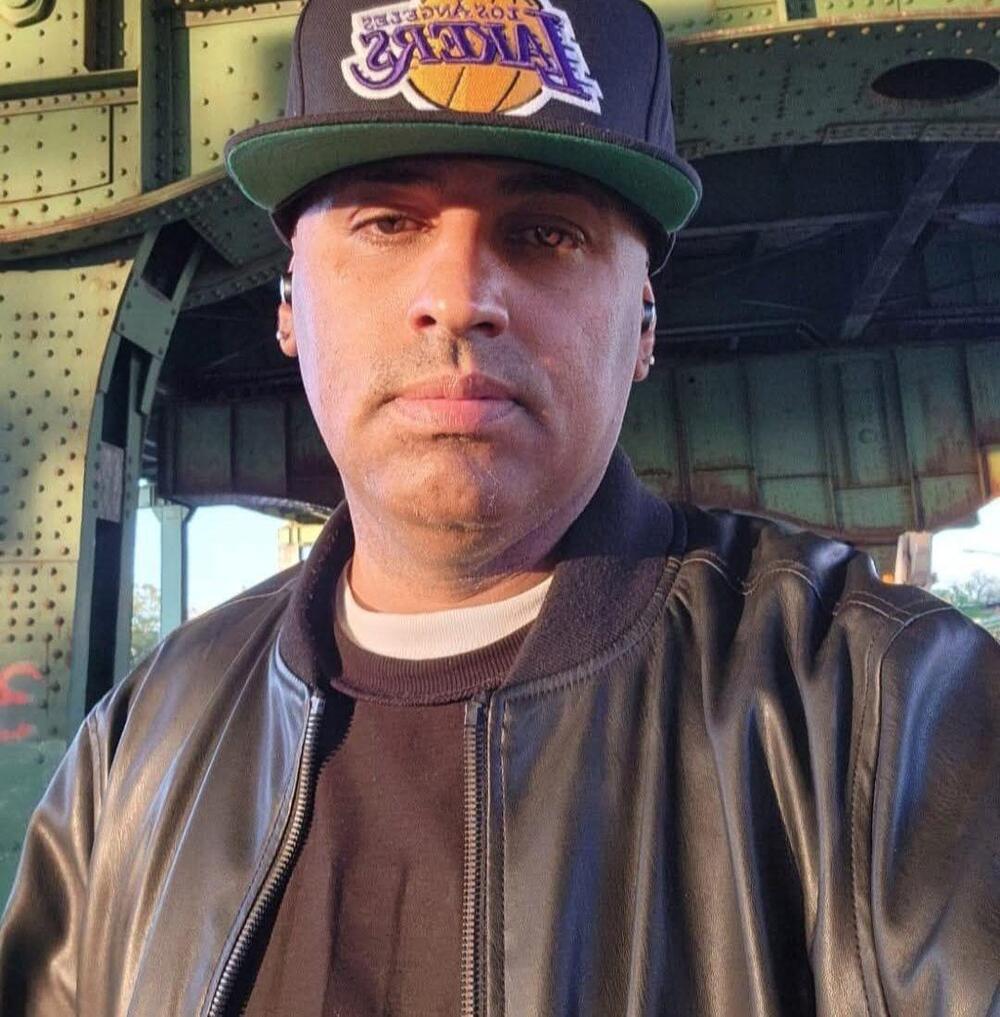 Meet your Posher, Ray